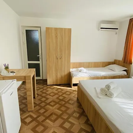 Yzabelle Hotel